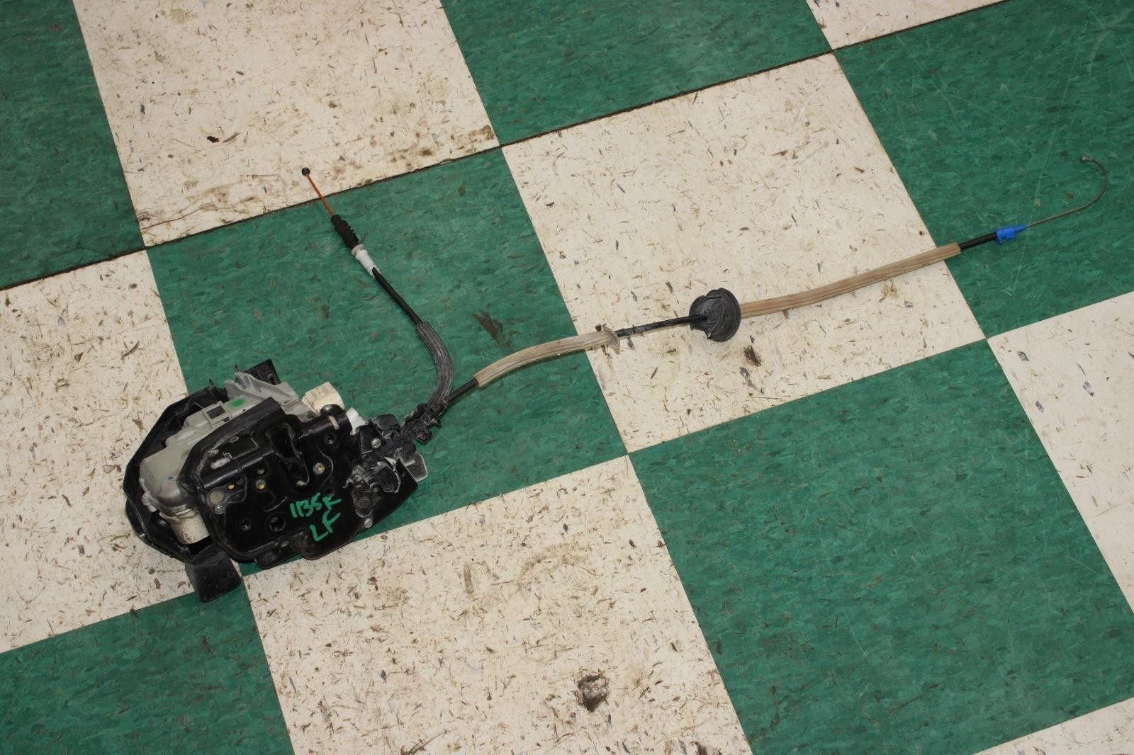 Bentley Flying Spur 2014-2019 Front Left Door latch