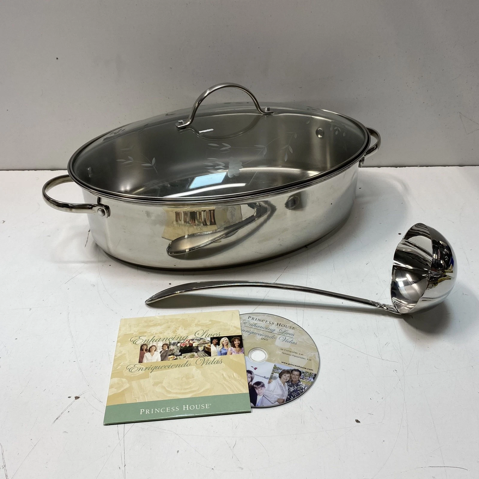 Princess House 18/10 Stainless Steel 7 Qt Oval Roaster 4pc Set Induction Ready
Opens in a new window