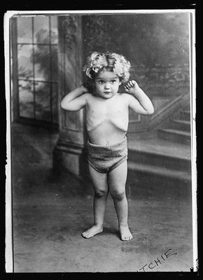 Los Angeles Cal Richard Itchie Hedrick 1920s 3 Year Old Swimming Champion
