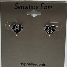 Sensitive Ears Heart Stud Earrings Hypoallergenic Silver Tone Metal New