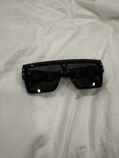 Louis Vuitton LV Waimea Black Sunglasses with Monogram Lens
