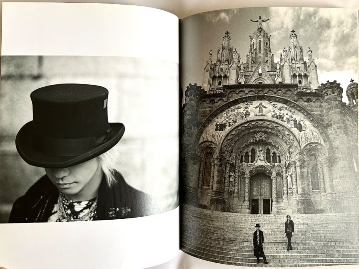 VAMPS BESAT IN THE WORLD JAPAN PHOTO BOOK 2011 Hyde K.A.Z L