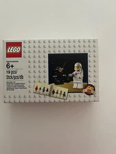 LEGO Space: Classic Spaceman Minifigure (5002812) 100% Complete
