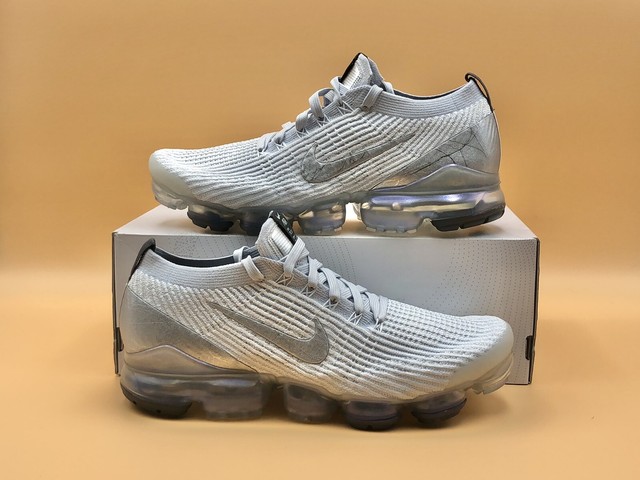 nike vapormax reflective
