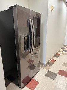 LG Stainless Steel Side-by-Side Refrigerator with Ice & Water