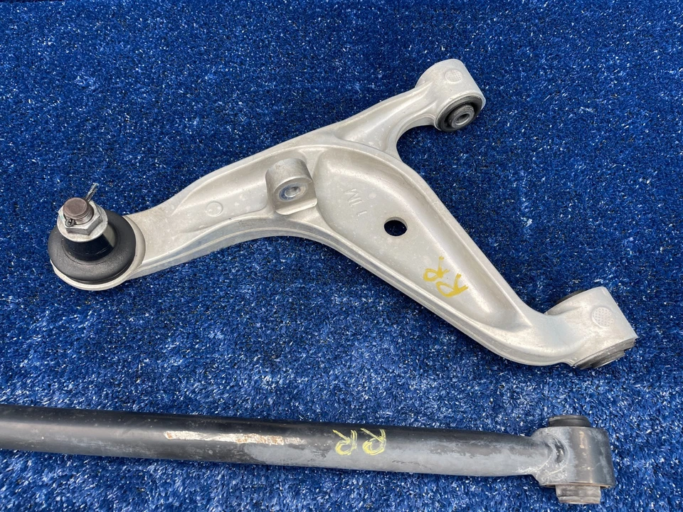 Juego de brazo de control trasero derecho del lado del pasajero Infiniti Q50 S 2014-2017 OEM Foto 2 de 4