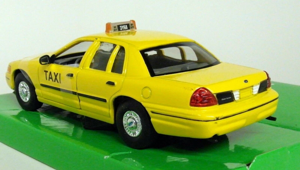 Nex Models 1/24-27 Scale - 1999 Ford Crown Victoria Taxi Diecast model car - Image 2 of 4
