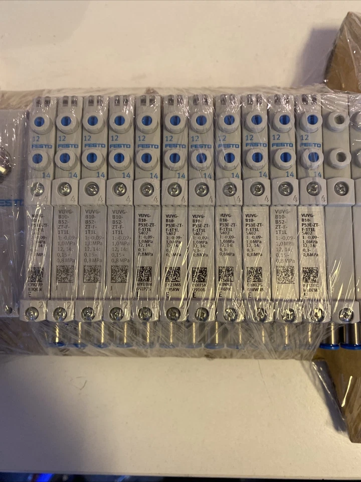 Festo Isola Di Valvole VTUG-14-VRPT-S8-B1T-Q10-UL-Q6S-E3J5EJE5L Nuovo - Immagine 3 di 4