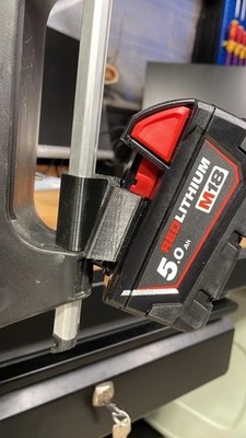 Milwaukee Packout Rail M18 Akkuhalter