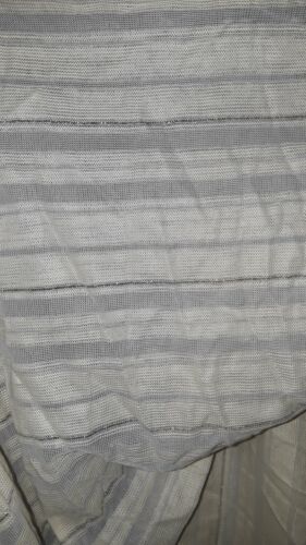 🧣NWT GAP Scarf Off White w/ Silver Metallic Stripes🧣 - Picture 3 of 5
