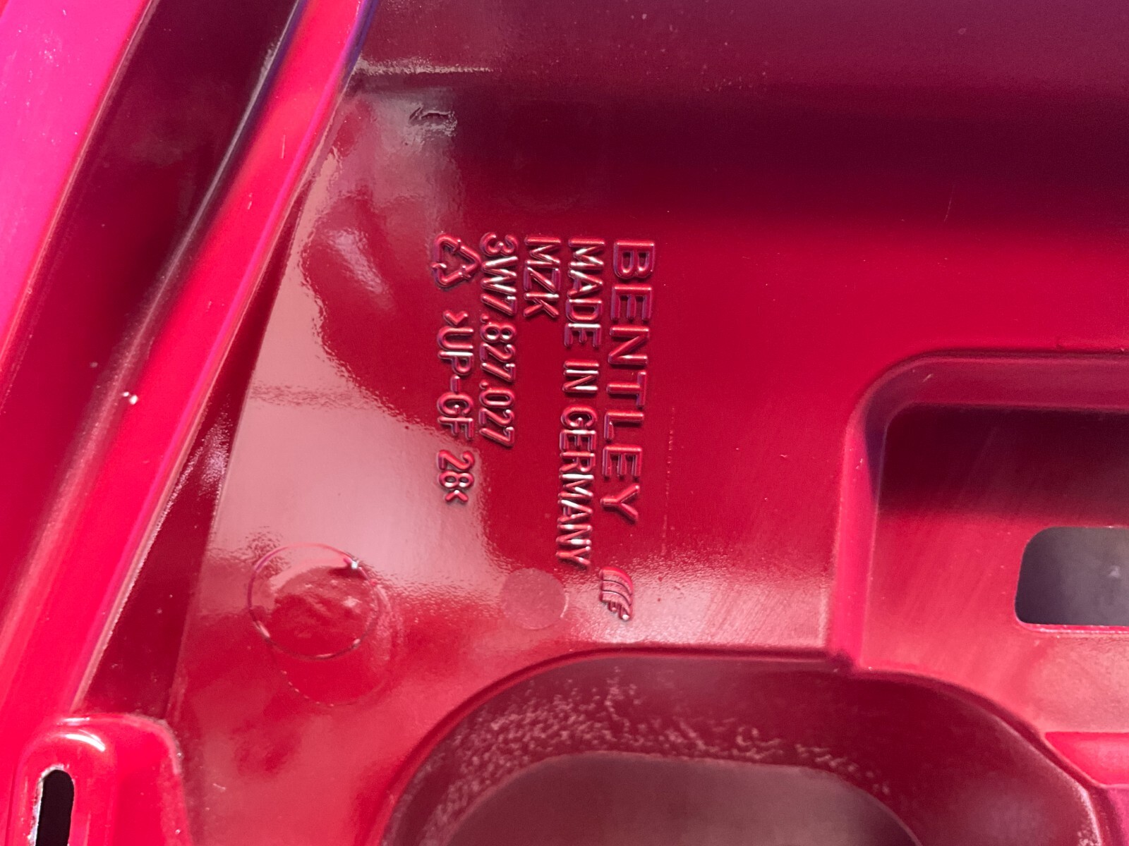 2007 - 2010 BENTLEY CONTINENTAL GTC TAILGATE TRUNK DECK LID RED OEM