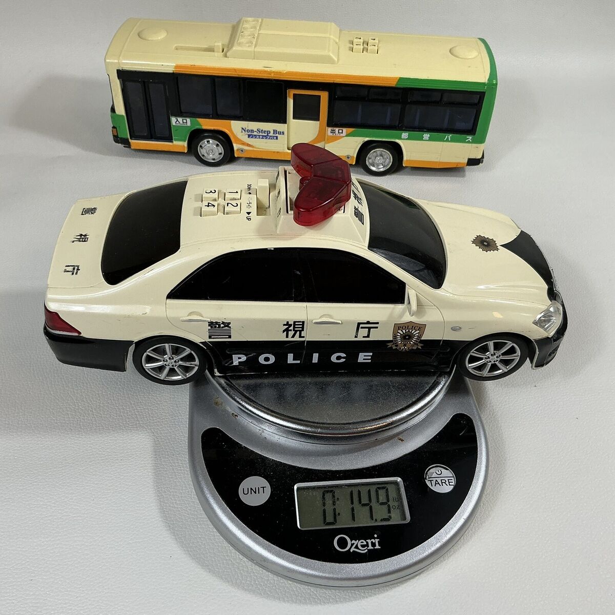 Toyco Toyota Crown Police Car , Tokyo Metropolitan Toei Bus Toyco Toyota Crown Police Car , Tokyo Metropolitan Toei Bus