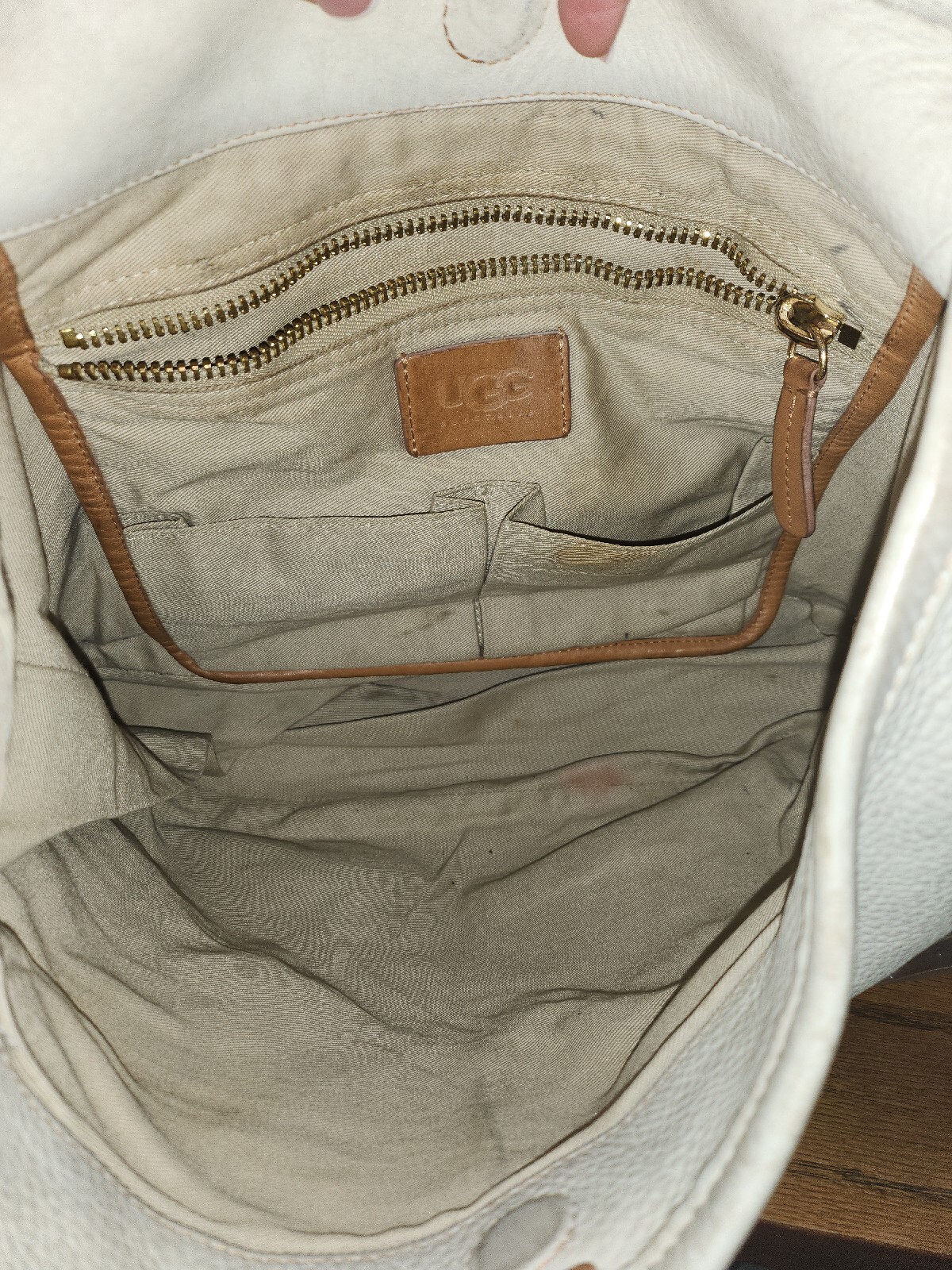 Ugg Medium Large Leather Single Strap Shoulder Bag - image 6