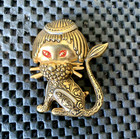 LION GOLD TONE PINBACK BROOCH 1 3/4" X 2 1/4" — photo 1