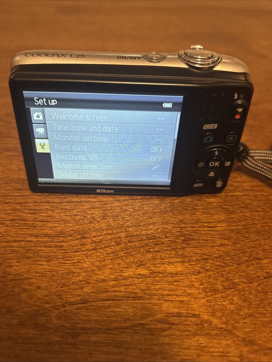 Nikon COOLPIX L25 10.1MP Digital Camera - Silver for sale online