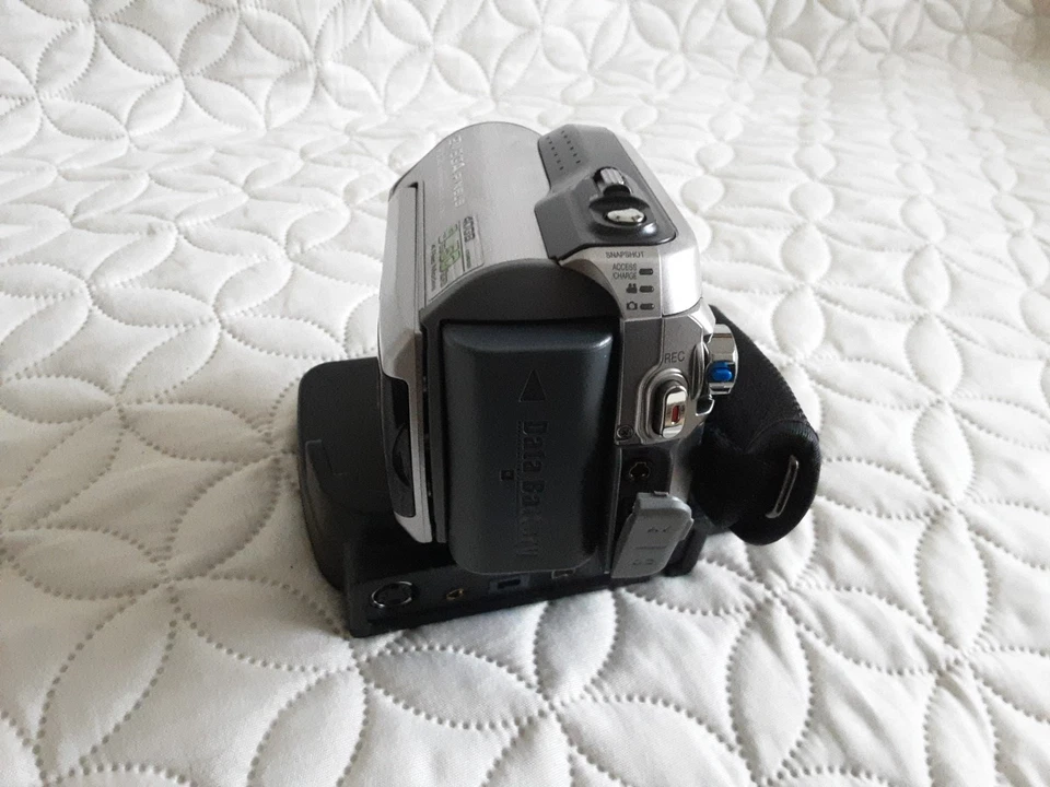 Videocamera JVC Everio GZ-MG275 HDD .CAMESCOPE  - Photo 4/4