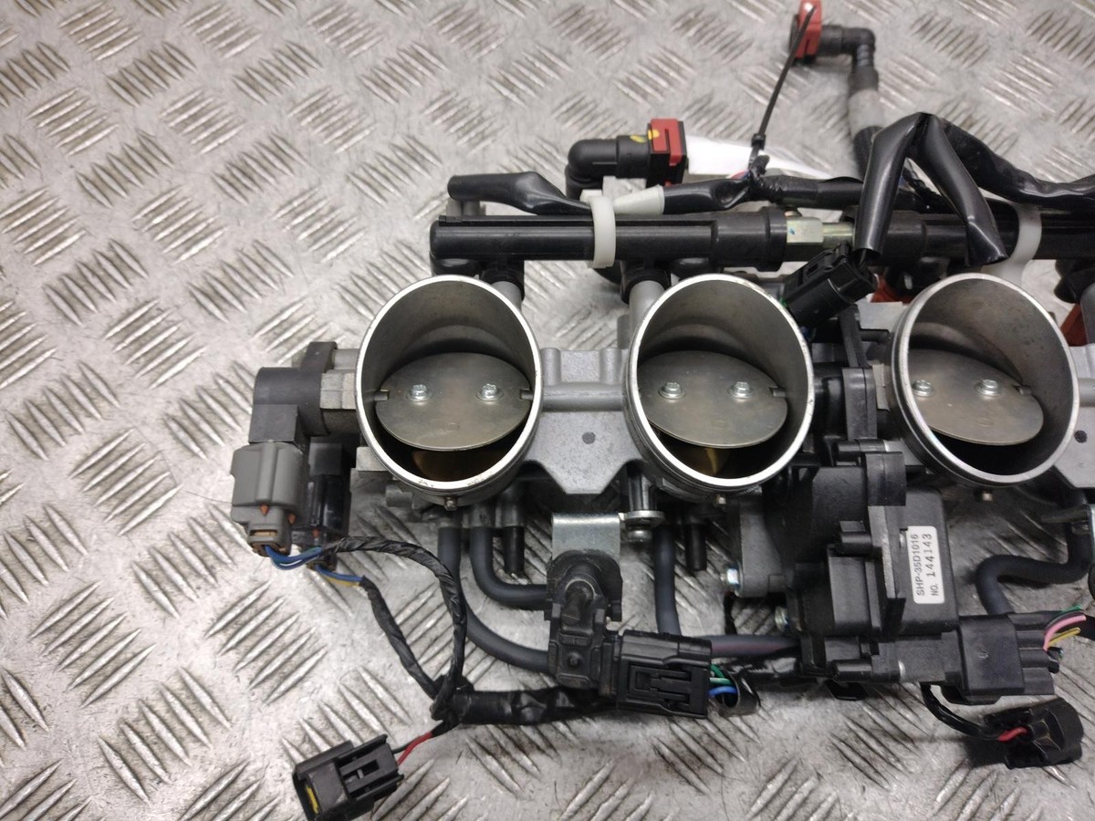 ‼️！ 2015 KAWASAKI Z1000SX 1000 SX ABS ZX1000 MFF Throttle Body