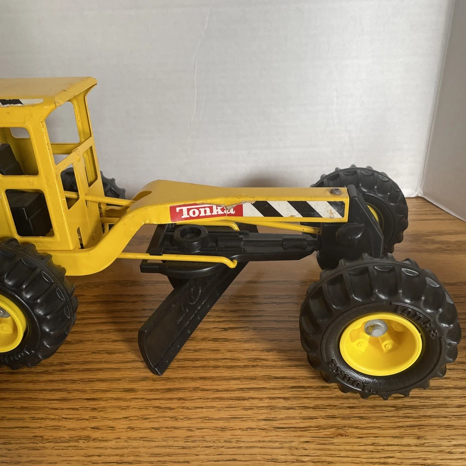Tonka Toy Pressed Steel And Plastic Molded Road Grader - Image 3 of 4