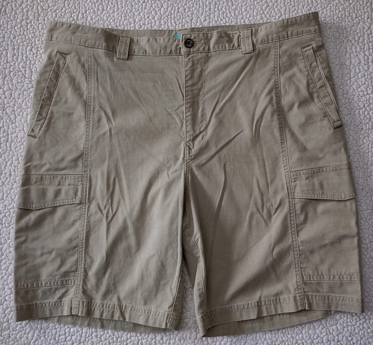 Tommy Bahama beige tan cotton blend casual cargo shorts mens size 40