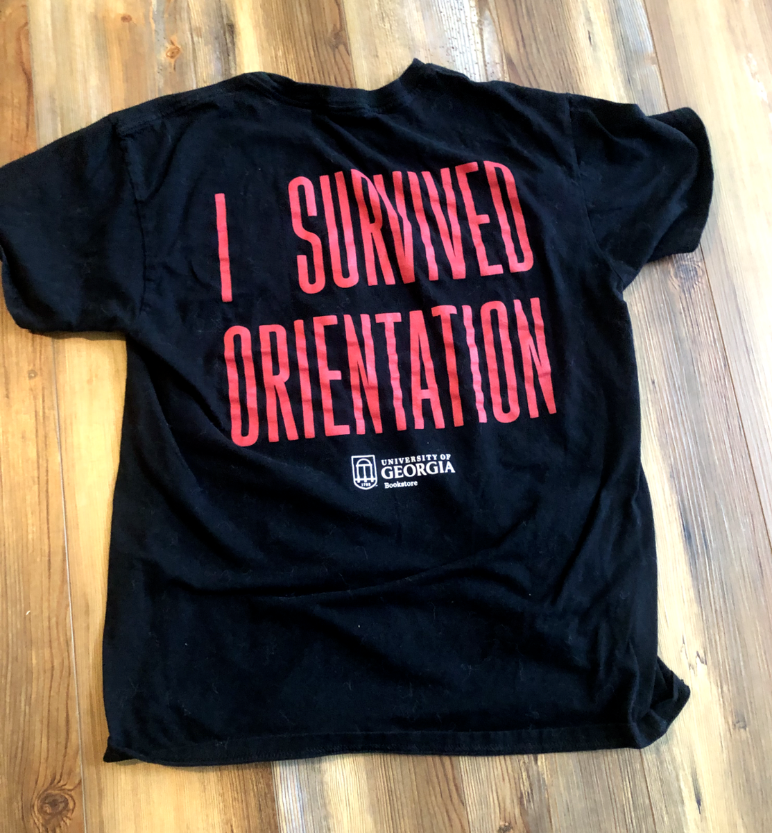 University of Georgia Bulldogs Bookstore I SURVIVED ORIENTATION T-Shirt  RARE M