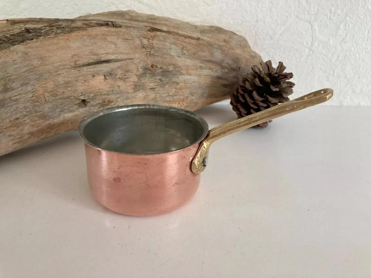 Lot de trois petites casseroles en cuivre, cuivre, vintage