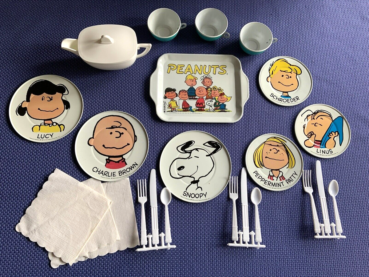 Vintage 1969 Peanuts Snoopy Tea Set, Plates Cups Tray Teapot, Orig