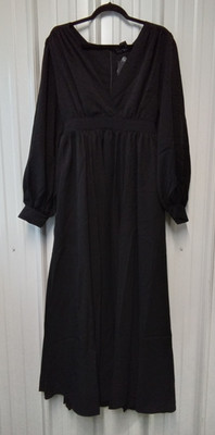 La Femme en Noir Belladonna Maxi Dress in Black Size L