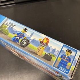 🔥LEGO CITY: Flatbed Truck (60017) New Factory Sealed Retired Set Minifigs! 🔥