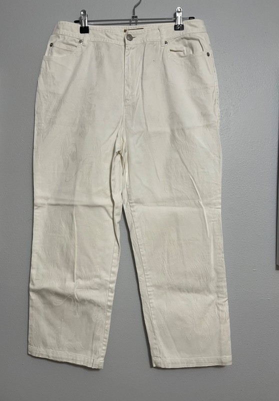 Peck & Peck Weekend white crop/capri pants Size 8