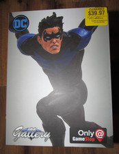Diamond Select Gallery Nightwing Gamestop exclusive statue complete