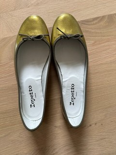 Repetto Cendrillon Patent Leather Ballet Flats in Citron/Olive Size 38 EU/7 US