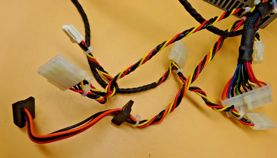 ELANPOWER RP-2005-00 REV:2 20 Pin Netzteil 250W***#NT4447 - Bild 4 von 4