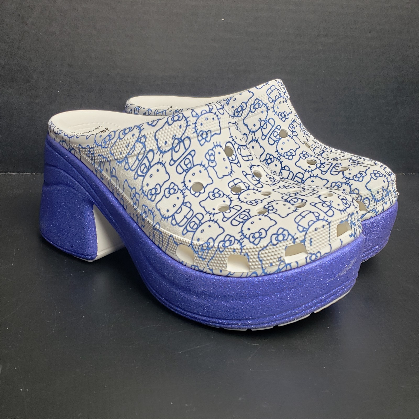 Crocs 209451 Hello Kitty Platform Clogs White/Blu… - image 3