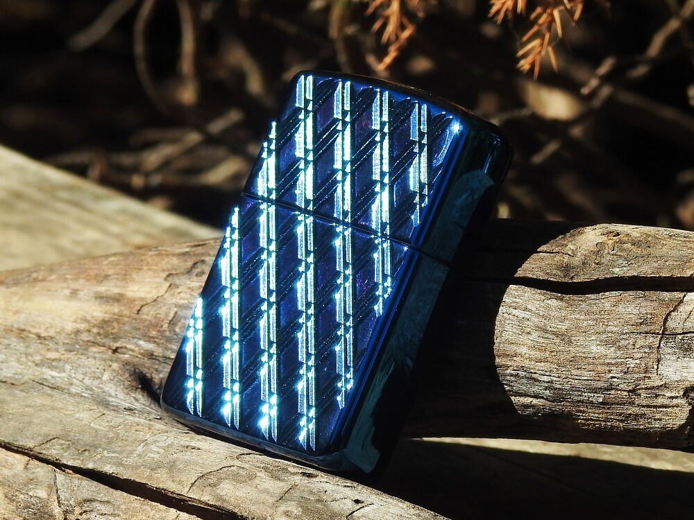 Zippo 29964 Armor High Polish Blue Diamonds Pattern Lighter