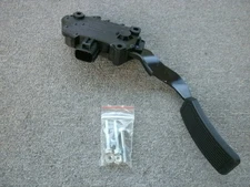 Nissan Quest accelerator throttle pedal assembly 