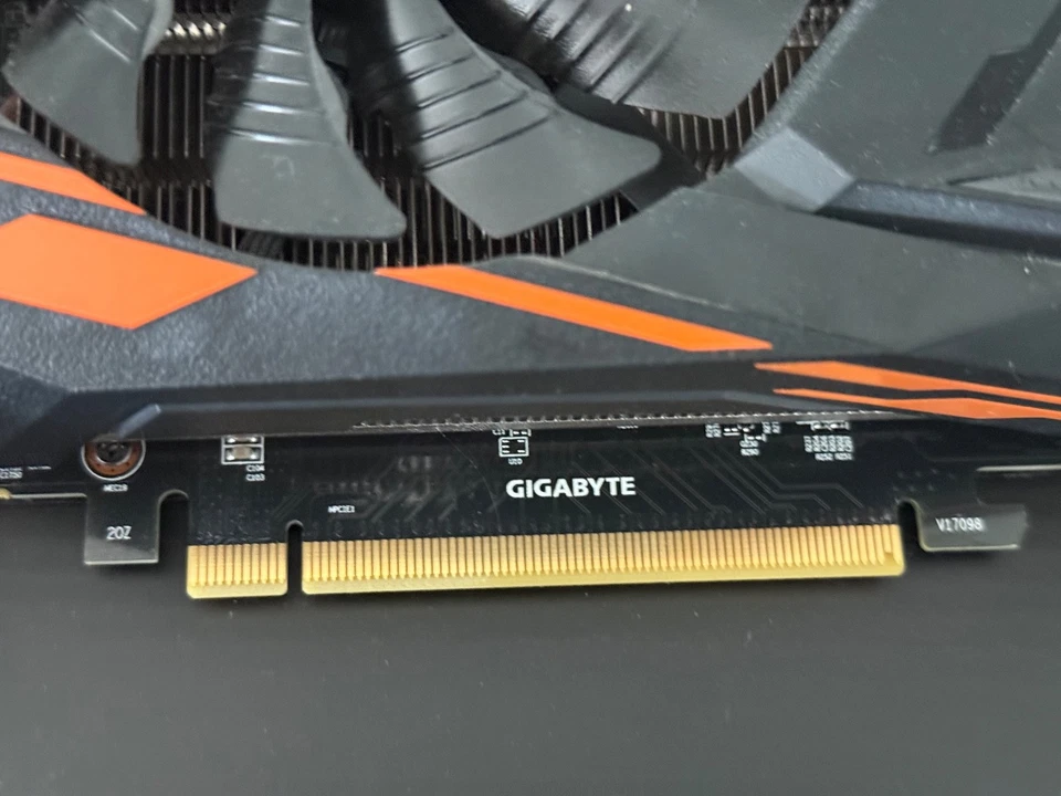Excellent Condition - Gigabyte Radeon RX Vega 64 GPU (8GB HBM2) - Image 4 of 4