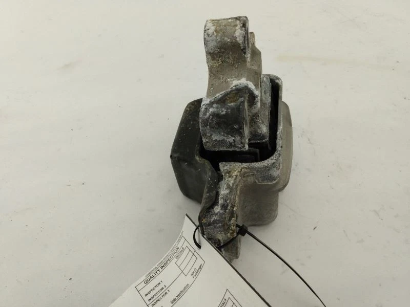 大众 GTI 高尔夫 MK6 发球杆左发动机支架适合 2010-2014 — 第 4/4 张图片