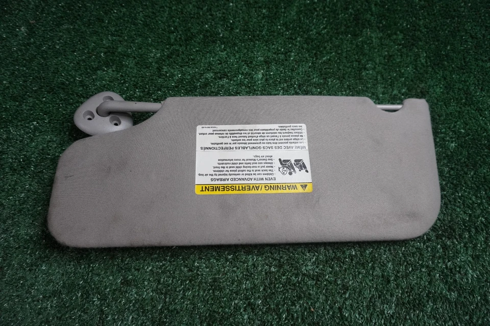 2004 2005 2006 2007 FORD TAURUS PASSENGER SIDE RH Sun Visor OEM 1 Peice VV615 - Image 4 of 4