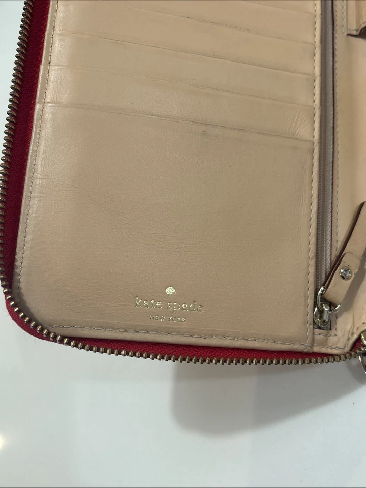Cartera de viaje Kate Spade New York Wellesley roja color descontinuado Foto 4 de 4