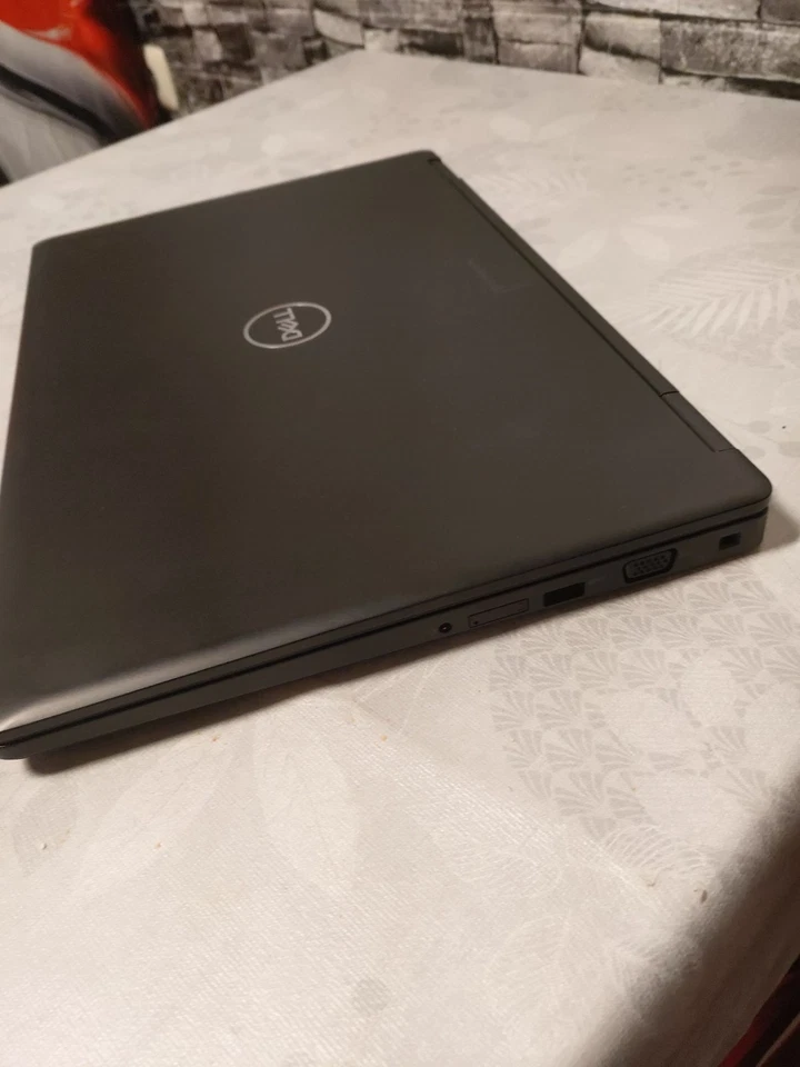 Dell Latitude 5590 · i5-8350U · 16GB · 250GB, Foto 3 von 5