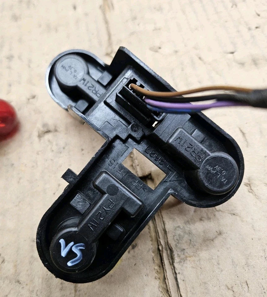 08-11 Saab 9-3 93 pasajero derecho izquierdo conductor bombillas traseras soporte de enchufe OEM Foto 4 de 4