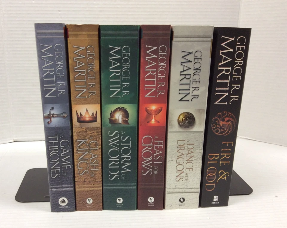 GAME OF THRONES LOT OF 6 LRG TRADE PB George RR Martin - Image 2 of 4