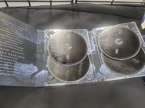 Game of Thrones: the Complete Sixth Season Blu-Ray Box Set + Bonus Disc - Picture 2 of 4