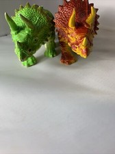 Vintage 1997 Triceratops Dinosaurs Dino Toy Action Figure Green Red Vtg AT