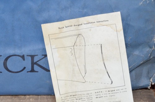 NOS 1970-72 Buick Special Skylark 4 DOOR EDGE GUARD Kit GM 981636 Trim Garnish - Picture 4 of 10