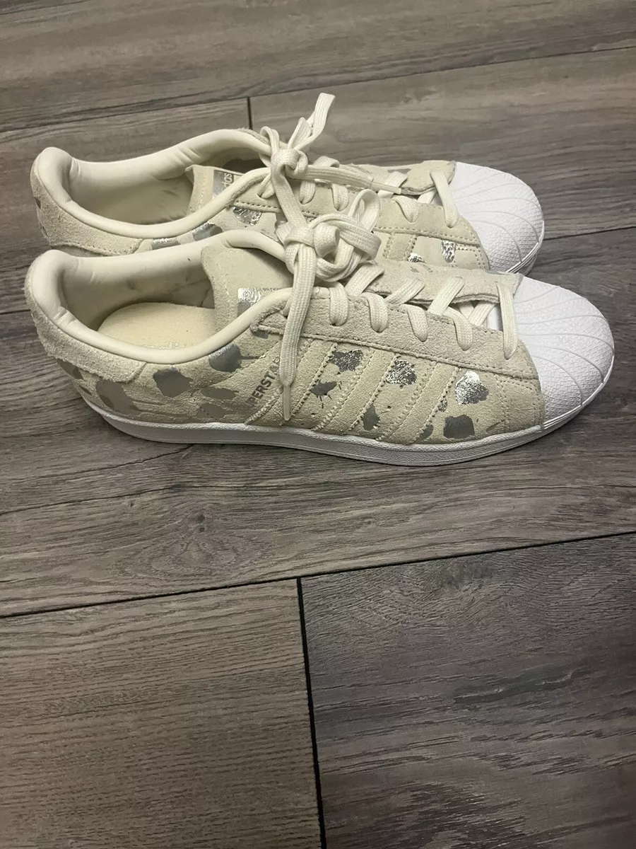superstar adidas beige
