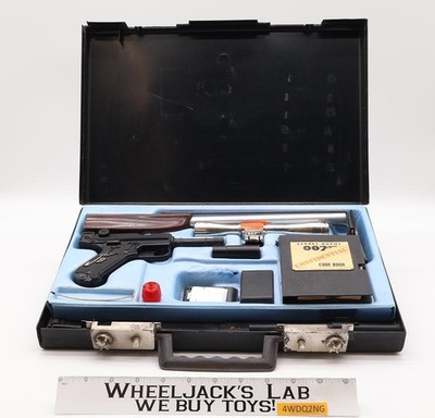 James Bond 007 Shooting Attache Case Briefcase 1965 Multiple Toymakers Glidrose
