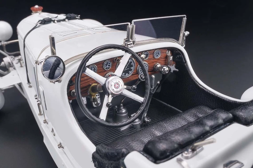 CMC Mercedes-Benz SSK, White 1930 1/18. M-190 - Immagine 3 di 4