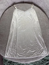 VINTAGE Danbury Full Slip Womens Size 42 Ivory Lace Antron III Nylon Length 27