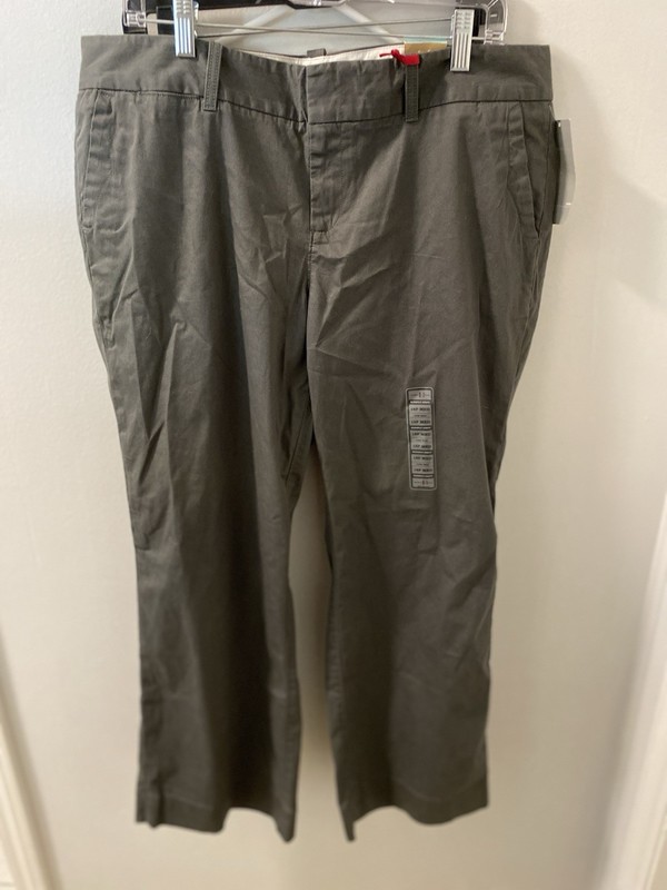 NEW Womens Dockers Green Gray Khakis 16P Med 16 P Petites K-1 Work Play Comfort